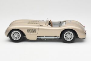Jaguar C-Type Bronze AUTOart 1:18 73502 Métal Moulé — image 4 sur 8