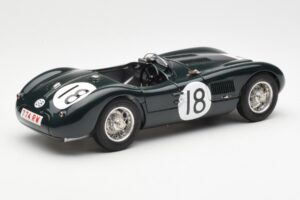 Jaguar C-Type #18 T. Rolt / D. Hamilton 24 Hours of Le Mans Winner 1953 CMC 1:18 M-195 Métal Moulé — image 2 sur 6