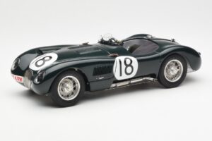Jaguar C-Type #18 T. Rolt / D. Hamilton 24 Hours of Le Mans Winner 1953 CMC 1:18 M-195 Métal Moulé