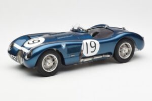 Jaguar C-Type #19 J. Stewart Ecurie Ecosse Goodwood Members Meeting 1954 CMC 1:18 M-192 Métal Moulé