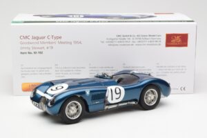 Jaguar C-Type #19 J. Stewart Ecurie Ecosse Goodwood Members Meeting 1954 CMC 1:18 M-192 Métal Moulé — image 6 sur 6