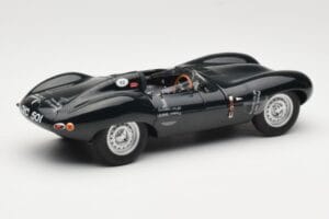 Jaguar D-Type Short Nose Vert AUTOart 1:18 73561 Métal Moulé — image 2 sur 6