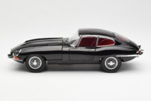 Jaguar E-Type 3.8 Series 1 Noir Kyosho 1:18 08954BK Métal Moulé — image 4 sur 8