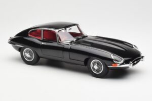Jaguar E-Type 3.8 Series 1 Noir Kyosho 1:18 08954BK Métal Moulé — image 6 sur 8