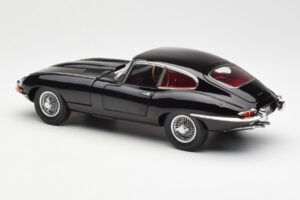 Jaguar E-Type 3.8 Series 1 Noir Kyosho 1:18 08954BK Métal Moulé — image 7 sur 8
