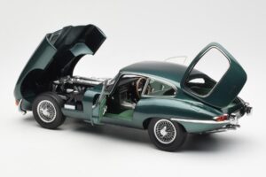 Jaguar E-Type 3.8 Series 1 Vert Foncé Kyosho 1:18 08954DG Métal Moulé — image 5 sur 8