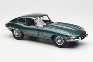 Jaguar E-Type 3.8 Series 1 Vert Foncé Kyosho 1:18 08954DG Métal Moulé — image 6 sur 8