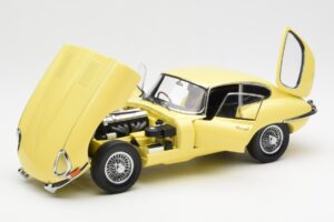 Jaguar E-Type 3.8 Series 1 Jaune Clair Kyosho 1:18 08954LY Métal Moulé — image 2 sur 8