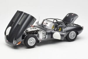 Jaguar E-Type Series 1 Coupe Lightweight Gris Foncé AUTOart 1:18 73647 Métal Moulé — image 2 sur 8