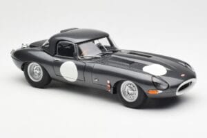 Jaguar E-Type Series 1 Coupe Lightweight Gris Foncé AUTOart 1:18 73647 Métal Moulé — image 6 sur 8