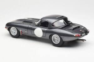 Jaguar E-Type Series 1 Coupe Lightweight Gris Foncé AUTOart 1:18 73647 Métal Moulé — image 7 sur 8