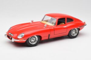 Jaguar E-Type Rouge Bburago 1:18 3018 Métal Moulé