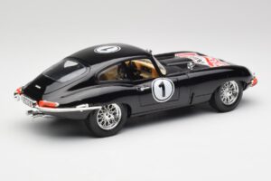 Jaguar E-Type Series 1 #1 British Racing Green Bburago 1:18 3018-M3 Métal Moulé — image 3 sur 8