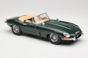 Jaguar E-Type Series 1 Roadster Vert Bburago 1:18 3018-M5 Métal Moulé — image 6 sur 8