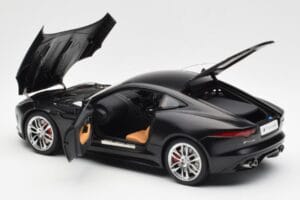 Jaguar F-Type R X152 Noir Mat AUTOart 1:18 73652 Composite — image 5 sur 8