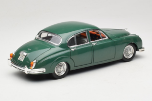 Jaguar Mark II Vert Tchibo 1:18 49420 Métal Moulé — image 3 sur 8