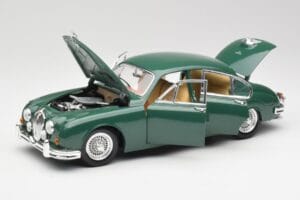 Jaguar Mk II British Racing Vert Maisto 1:18 50287 Métal Moulé — image 2 sur 8