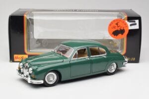 Jaguar Mk II British Racing Vert Maisto 1:18 50287 Métal Moulé — image 8 sur 8