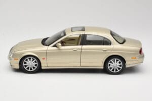 Jaguar S-Type X200 Bronze Maisto 1:18 50332 Métal Moulé — image 4 sur 8