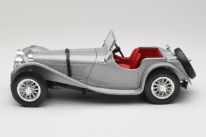 Jaguar SS100 Argent Bburago 1:18 3006-M2 Métal Moulé — image 3 sur 6