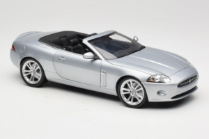 Jaguar XK X150 Cabriolet Argent Minichamps 1:18 153130533 Métal Moulé — image 6 sur 8
