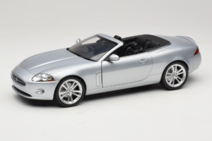 Jaguar XK X150 Cabriolet Argent Minichamps 1:18 150130531 Métal Moulé