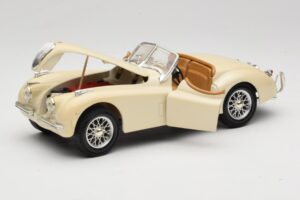 Jaguar XK120 Blanc Eduscho 1:18 7482-1HTH Métal Moulé — image 2 sur 8