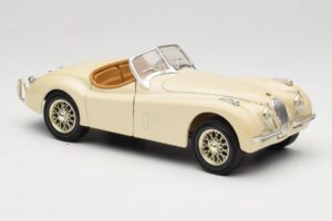 Jaguar XK120 Blanc Eduscho 1:18 7482-1HTH Métal Moulé — image 6 sur 8