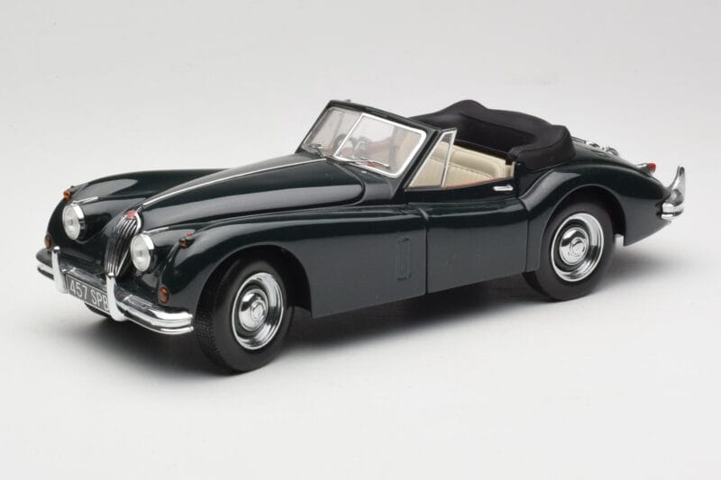 Jaguar XK140 Drophead Coupe Noir Sun Star 1:18 2802 Métal Moulé