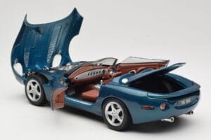 Jaguar XK180 Vert Maisto 1:18 50337 Métal Moulé — image 5 sur 8