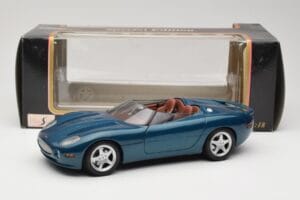 Jaguar XK180 Vert Maisto 1:18 50337 Métal Moulé — image 8 sur 8