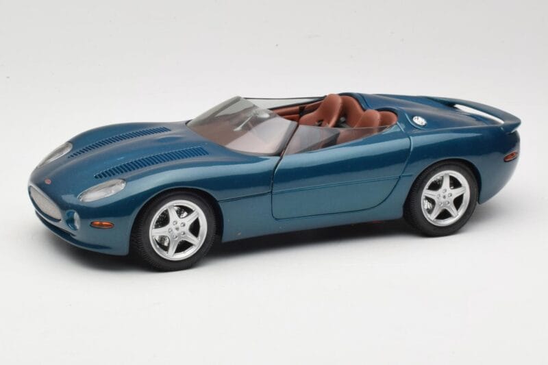 Jaguar XK180 Vert Maisto 1:18 50337 Métal Moulé
