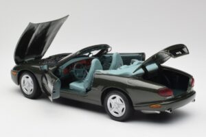 Jaguar XKR X100 Cabriolet Vert Maisto 1:18 37800-M1 Métal Moulé — image 5 sur 8