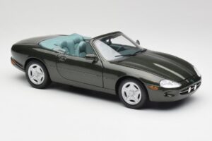 Jaguar XKR X100 Cabriolet Vert Maisto 1:18 37800-M1 Métal Moulé — image 6 sur 8