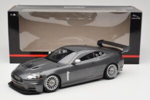 Jaguar XKR GT3 Grey Metallic Minichamps 1:18 150081390 Métal Moulé — image 6 sur 6