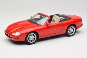 Jaguar XKR X100 Rouge Maisto 1:18 50330 Métal Moulé