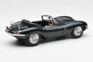 Jaguar XKSS Steve McQueen Personal Car AUTOart 1:18 73526 Métal Moulé — image 3 sur 8