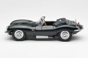 Jaguar XKSS Steve McQueen Personal Car AUTOart 1:18 73526 Métal Moulé — image 4 sur 8