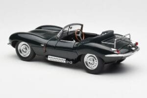 Jaguar XKSS Steve McQueen Personal Car AUTOart 1:18 73526 Métal Moulé — image 7 sur 8