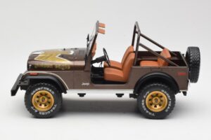 Jeep CJ-7 Golden Eagle Vert MCG 1:18 MCG18109 Métal Moulé — image 3 sur 6