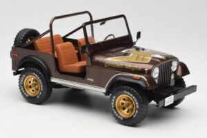 Jeep CJ-7 Golden Eagle Vert MCG 1:18 MCG18109 Métal Moulé — image 4 sur 6