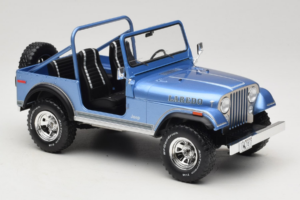 Jeep CJ-7 Laredo Bleu MCG 1:18 MCG18553 Métal Moulé — image 4 sur 6