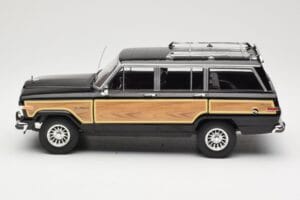 Jeep Grand Wagoneer Noir KK-Scale 1:18 KKDC181113 Métal Moulé — image 3 sur 6