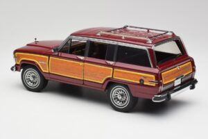 Jeep Grand Wagoneer Classic Rouge AUTOart 1:18 74002 Métal Moulé — image 7 sur 8