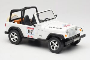 Jeep Wrangler Rallye #97 Beige Solido 1:18 9012 Métal Moulé — image 4 sur 6