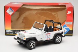Jeep Wrangler Rallye #97 Beige Solido 1:18 9012 Métal Moulé — image 6 sur 6