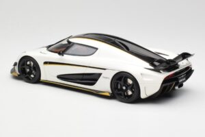Koenigsegg Regera Crystal Blanc GT Spirit 1:18 GT913 Résine — image 5 sur 6