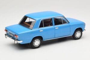 Lada 1200 2101 Bleu IXO 1:18 18CMC204OP Métal Moulé — image 3 sur 8