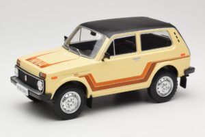 Lada Niva 2121 California Beige MCG 1:18 MCG18004 Métal Moulé