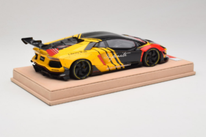 Lamborghini Aventador Liberty Walk Infinite Noir Jaune Timothy & Pierre 1:18 REMC035 Métal Moulé — image 3 sur 7